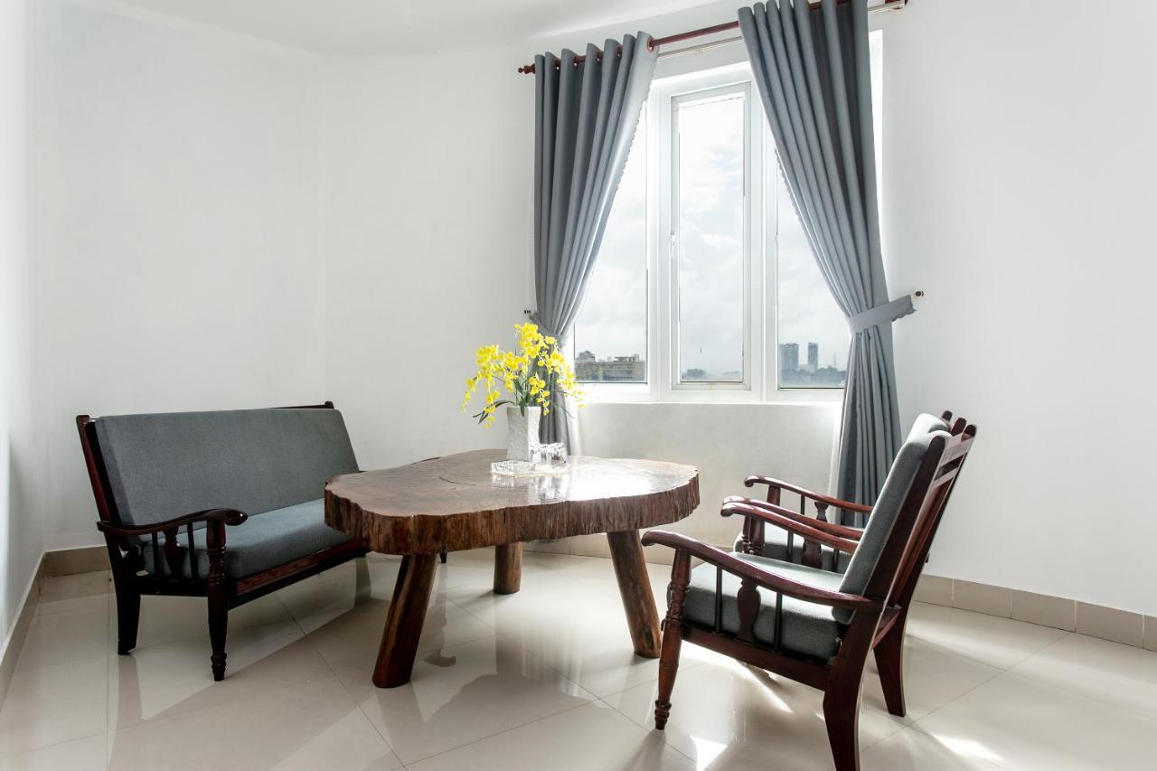 Oyo 557 Phi Yen Hotel Da Nang Exterior photo